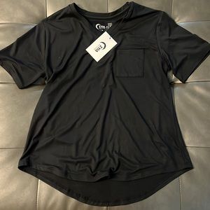 Black pocket tee